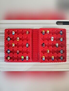 Mighty Beanz Mixed Lot with 23 Beanz in Red Collector Case